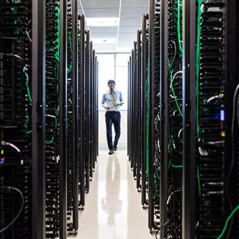 Thủ tục vào/ra phòng máy của Pho Tue SoftWare Solutions JSC